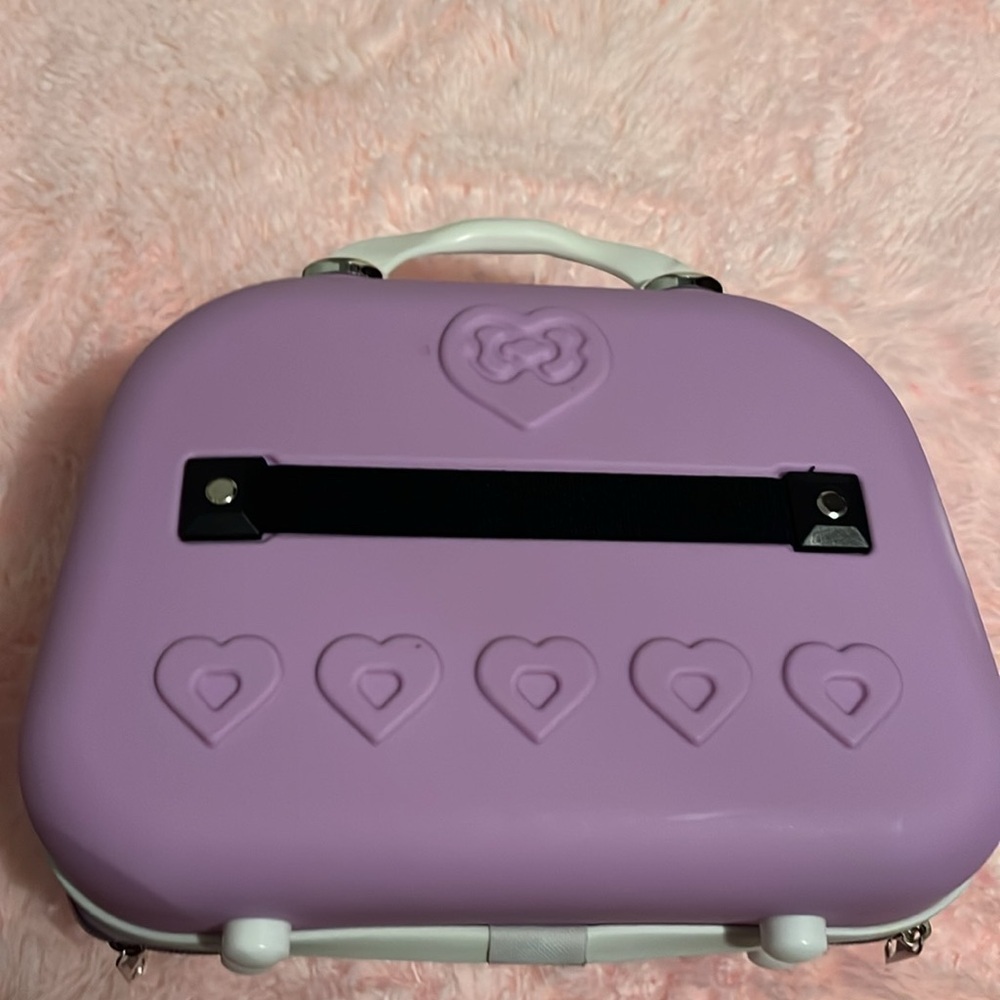 Hello Kitty cosmetic train case - Picture 3 of 6